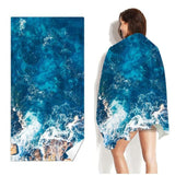 Grande serviette de plage de l'océan