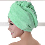 Serviette de bain verte pour les cheveux