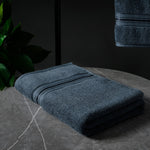 Serviette de bain épaisse en coton gris sombre